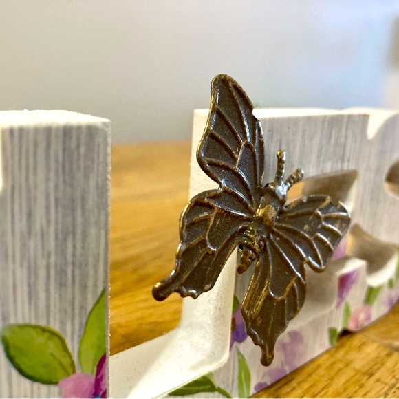 🦋 Free With Any Purchase! Blessed Wooden Floral Sign - Picture 3 of 4